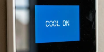 honeywell thermostat cool on blinking