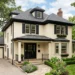 14 Inspiring Pairings For Your Cream House With Black Trim
